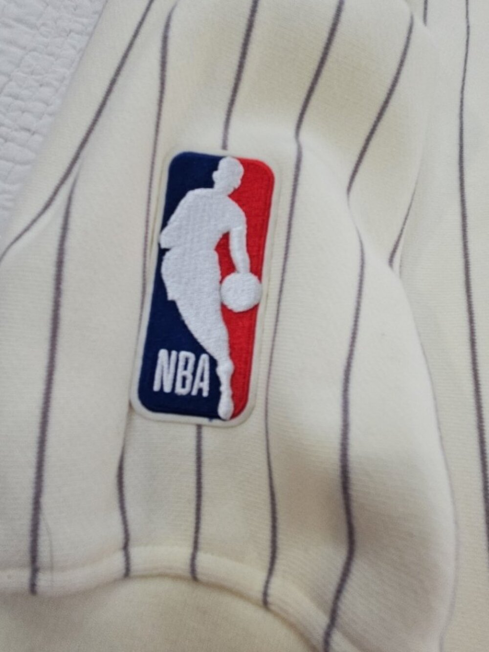Pro Standard Atlanta Hawks Men's Hoodie 3XL White Gray Pinstripe NWT NBA NEW - Picture 6 of 16